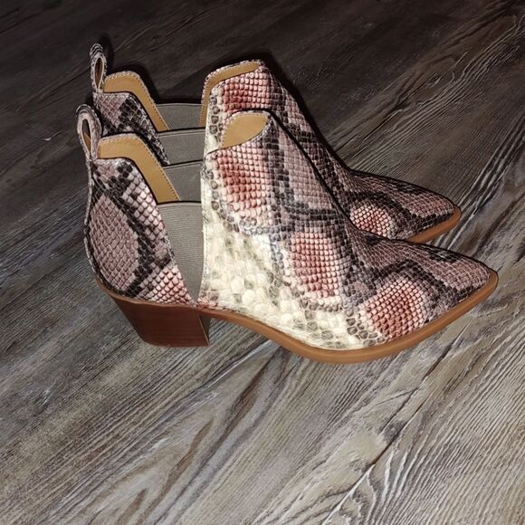 Dolce Vita Samy Snakeskin Ankle boots  Booties, Women's Size 6.5 M, Multicolor - Picture 5 of 7